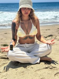 Vitamin Shots Bottle Picture Beach Meditation scaled 3